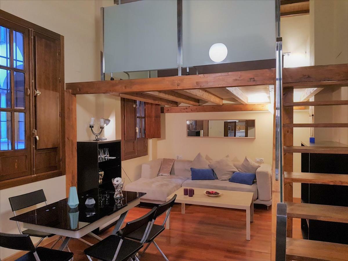 Feria Palace Apartment セビリア エクステリア 写真